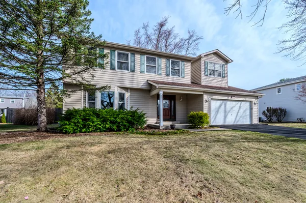 $660,000 | 2413 Flambeau Drive, Naperville, IL 60564
