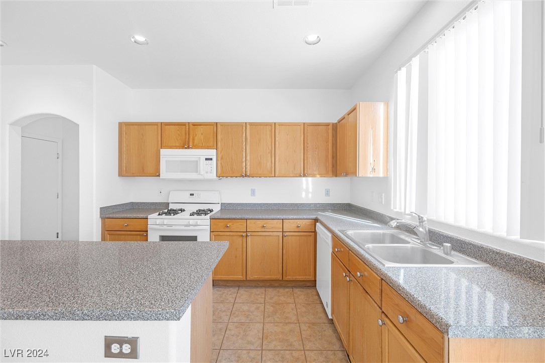 8912 Rendon Street Las Vegas, NV 89143 - Photo 13 of 67