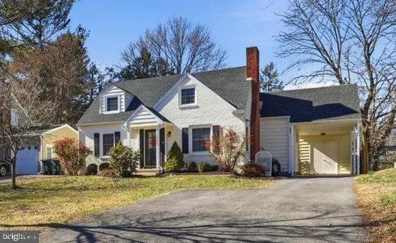 front view of house with a yard
