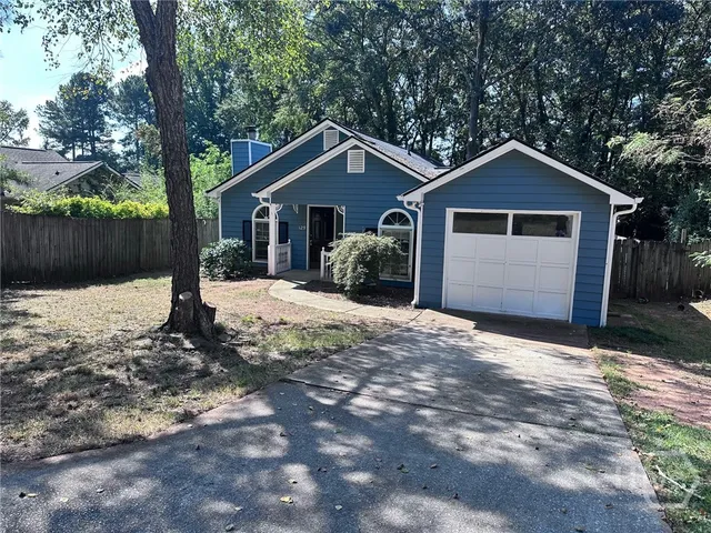 $1,800 | 125 Sterling Drive, Athens, GA 30605