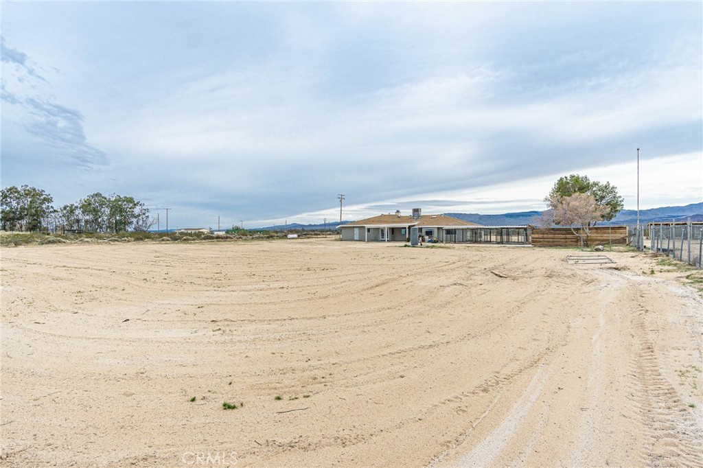 46334 Alamosa Road Newberry Springs, CA 92365 - Photo 11 of 50
