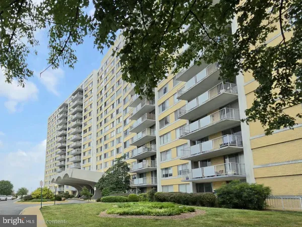 $1,800 | 301 North Beauregard Street, Unit 1110, Alexandria, VA 22312