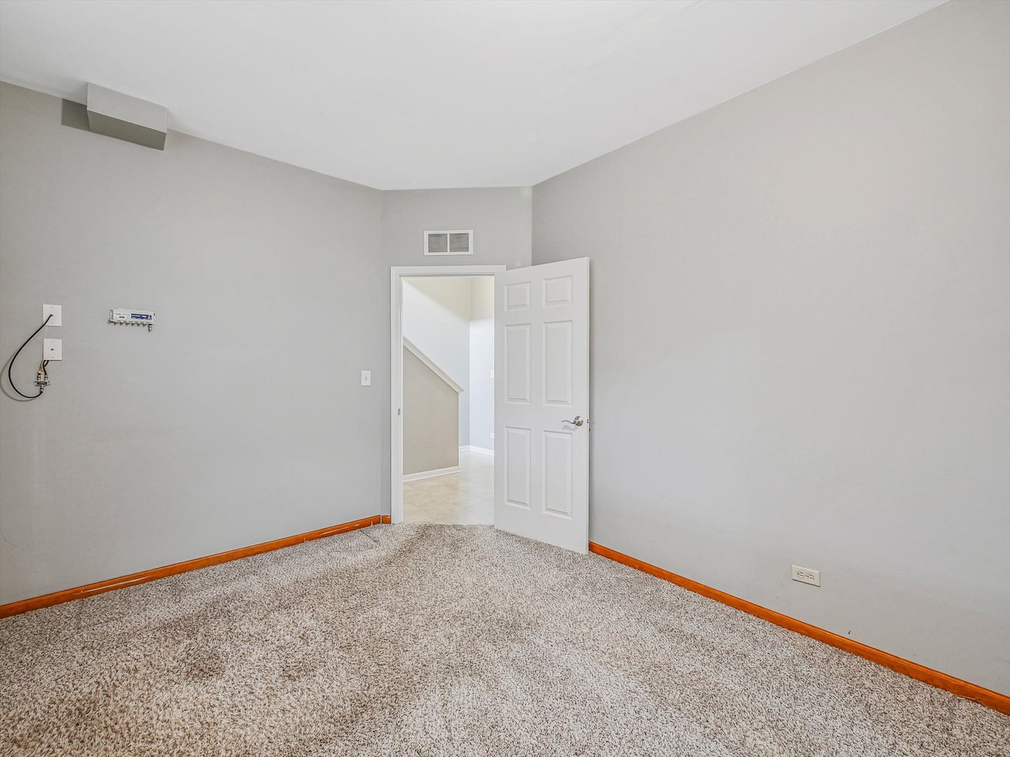 1090 Maubert Court Carol Stream, IL 60188 - Photo 37 of 55