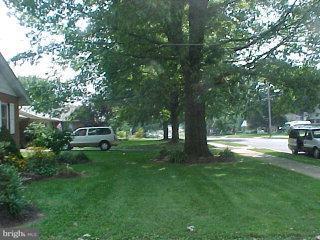 625 South Spruce Street Lititz, PA 17543 - Photo 6 of 7 a view of a garden