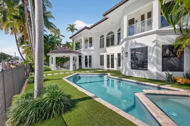 $5,495,000 | 2614 Castilla Isle, Fort Lauderdale, FL 33301