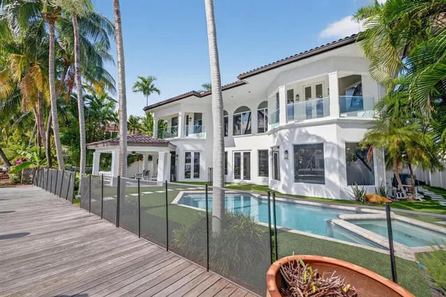 $5,495,000 | 2614 Castilla Isle, Fort Lauderdale, FL 33301