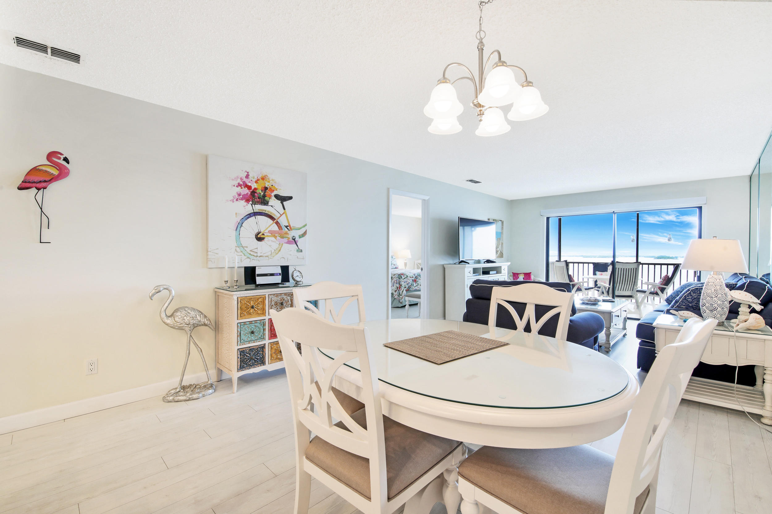 10 Northeast Plantation Road, Unit 303 Jensen Beach, FL 34957 - Photo 5 of 21 Dining