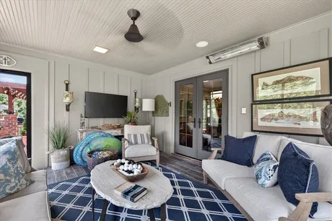 $1,549,000 | 8301 Roe Avenue, Prairie Village, KS 66207