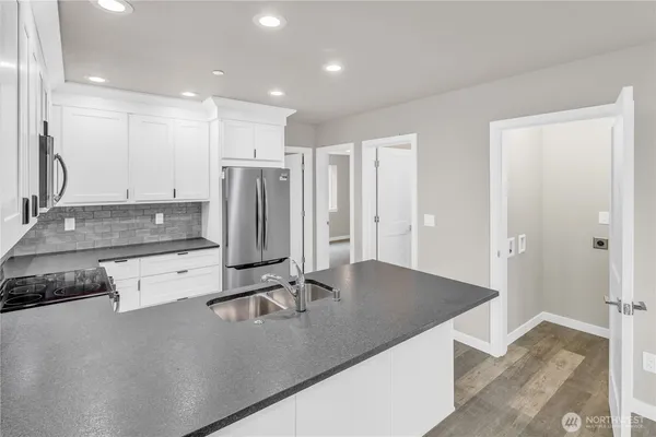 $1,375,000 | 25212 138th Place Southeast, Kent, WA 98042