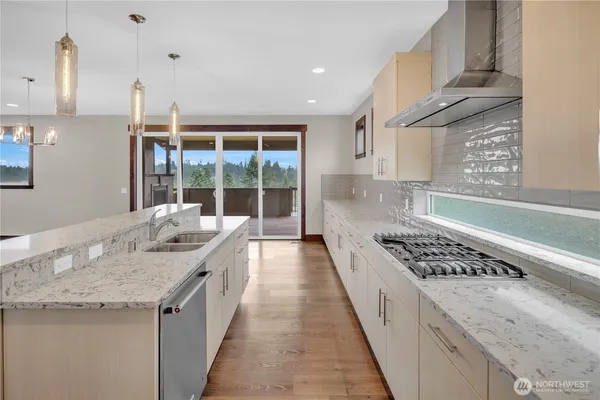 $1,375,000 | 25212 138th Place Southeast, Kent, WA 98042