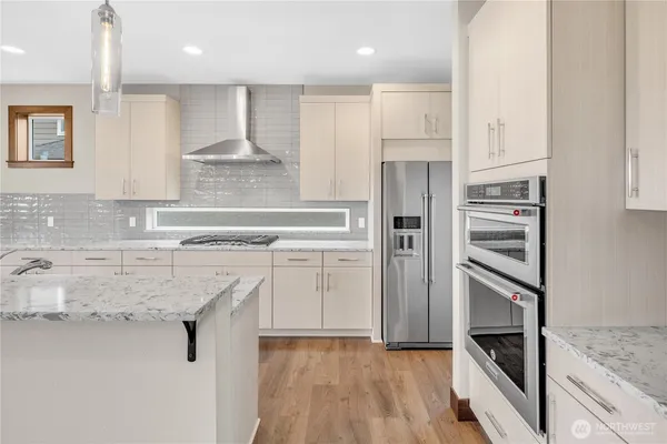 $1,375,000 | 25212 138th Place Southeast, Kent, WA 98042