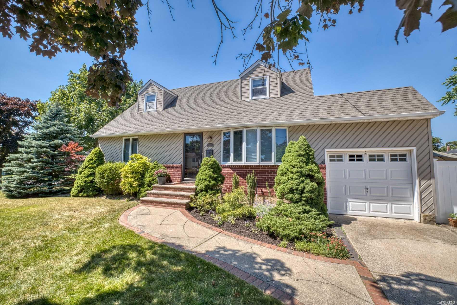1801 Henry Road Merrick, NY 11566 - Photo 1 of 1 Exterior1