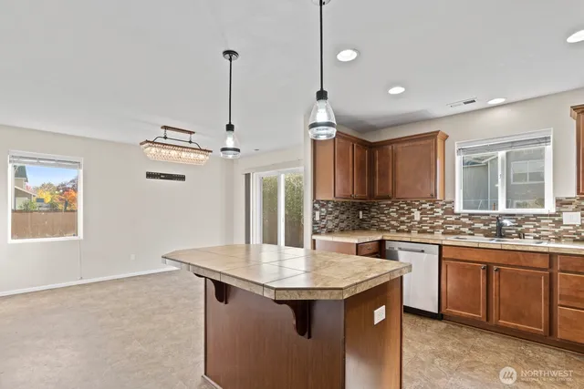 $569,000 | 1105 Sigafoos Avenue Northwest, Orting, WA 98360