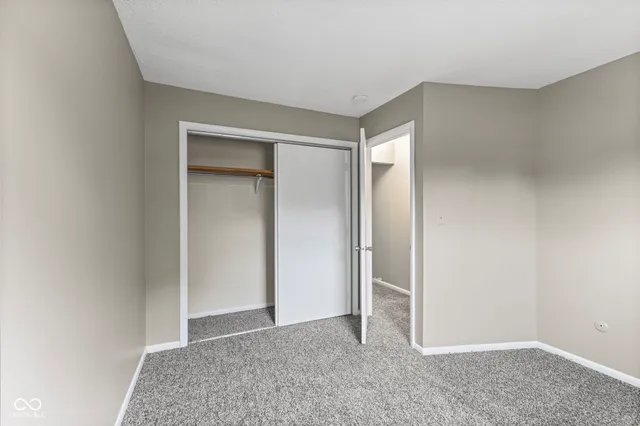 $1,250 | 420 South East Street, Plainfield, IN 46168