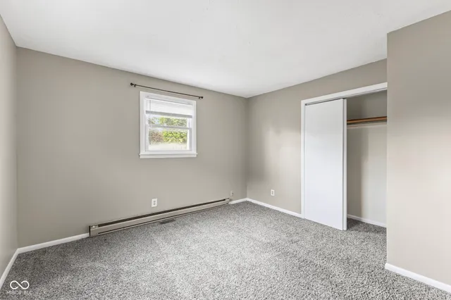 $1,250 | 420 South East Street, Plainfield, IN 46168