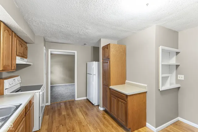 $1,250 | 420 South East Street, Plainfield, IN 46168