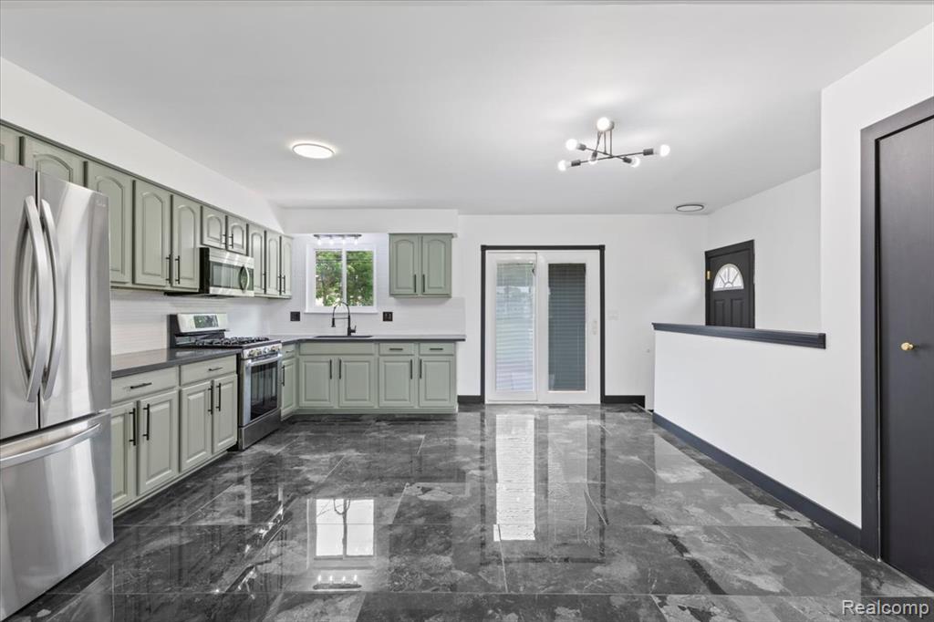 12115 Newburgh Road Livonia, MI 48150 - Photo 9 of 19 Gallery Image 9
