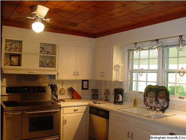 84 Lakeview Drive Heflin, AL 36264 - Photo 9 of 29