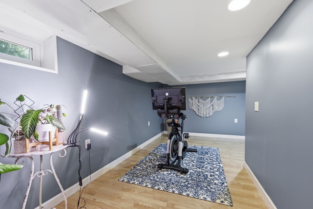 75 Adrian Avenue West Springfield, MA 01089 - Photo 28 of 41