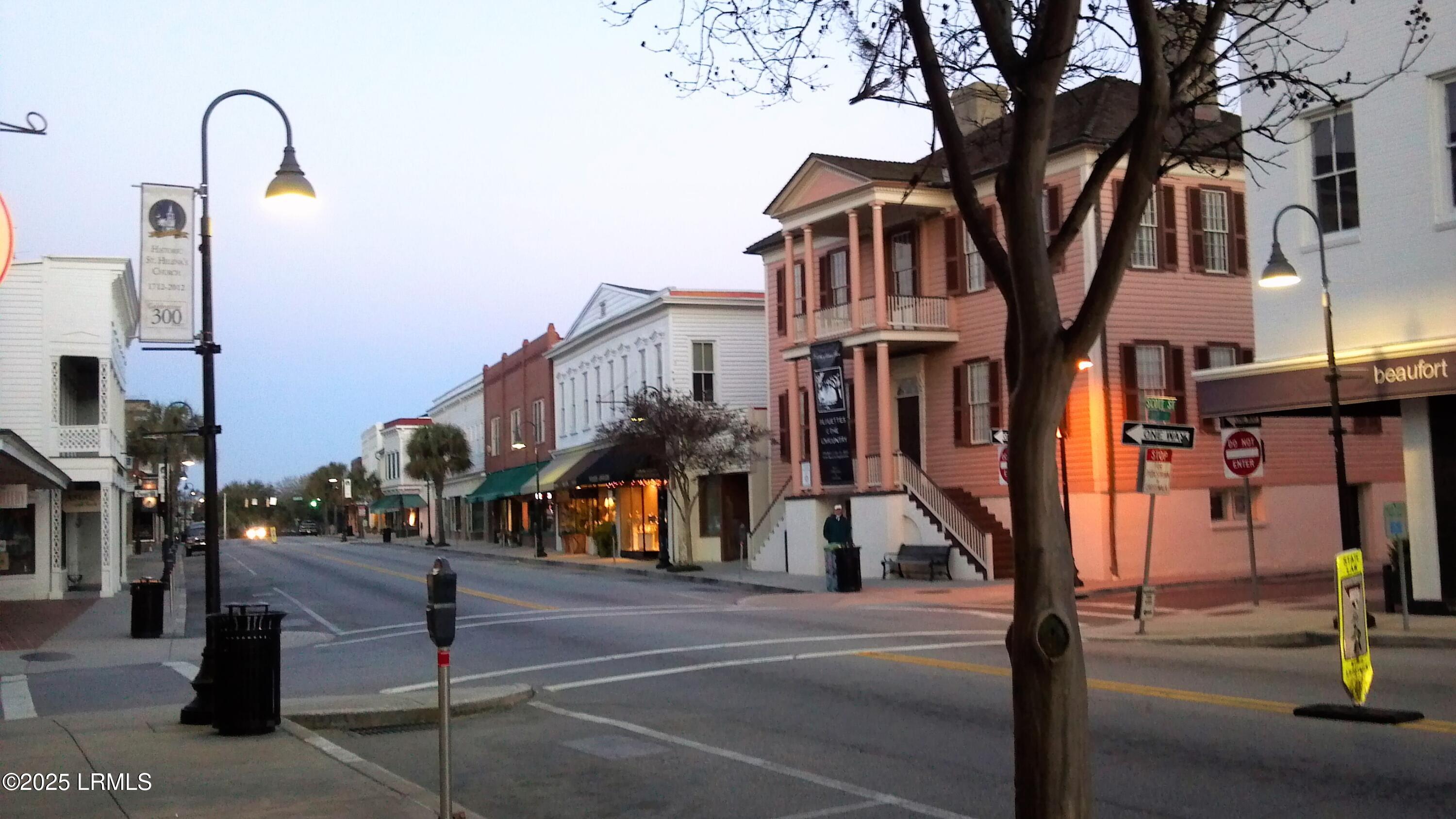 15 Meridian Road Beaufort, SC 29907 - Photo 11 of 47 Downtown Historic Beaufort