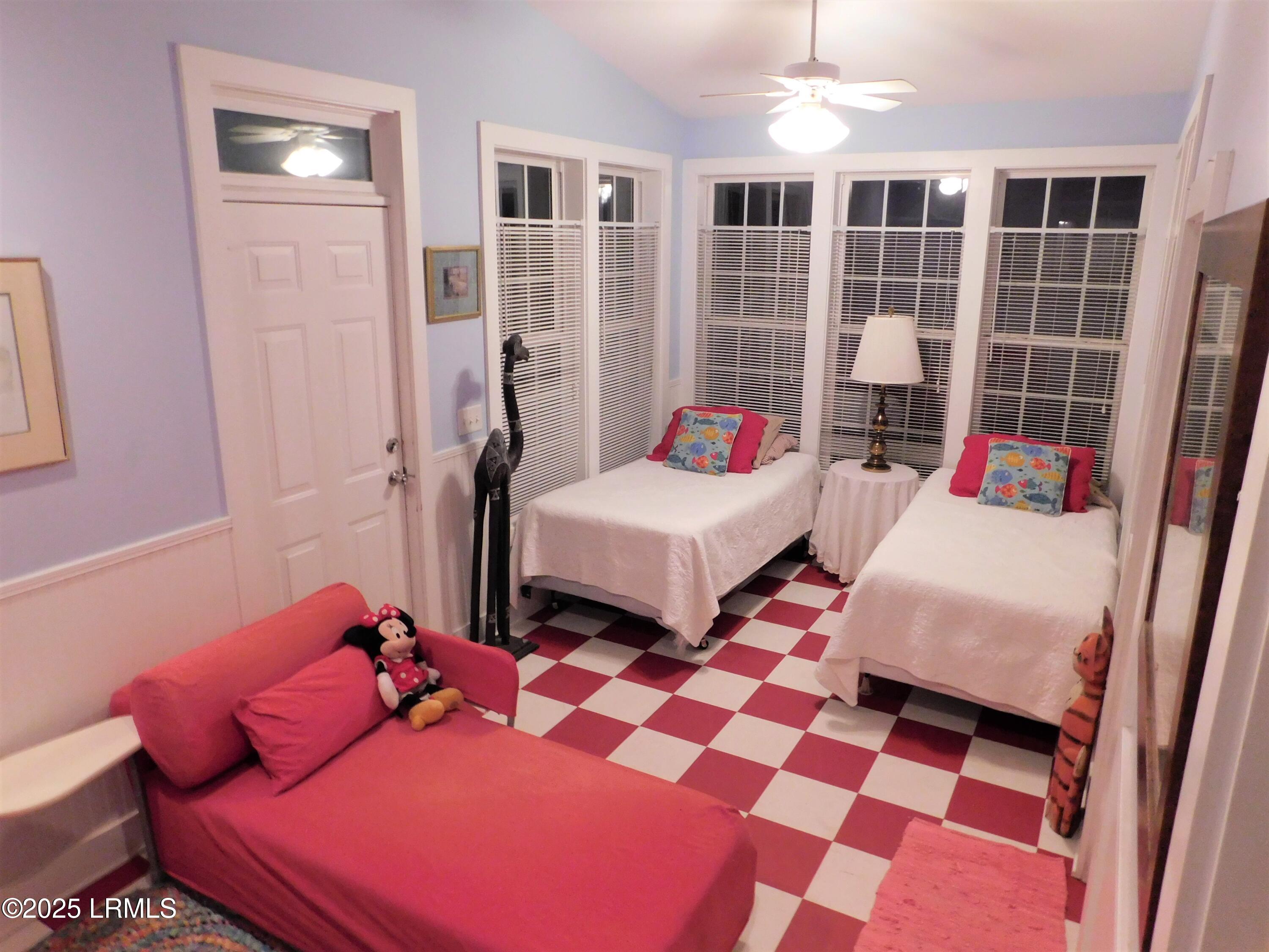 15 Meridian Road Beaufort, SC 29907 - Photo 26 of 47 Carolina Room