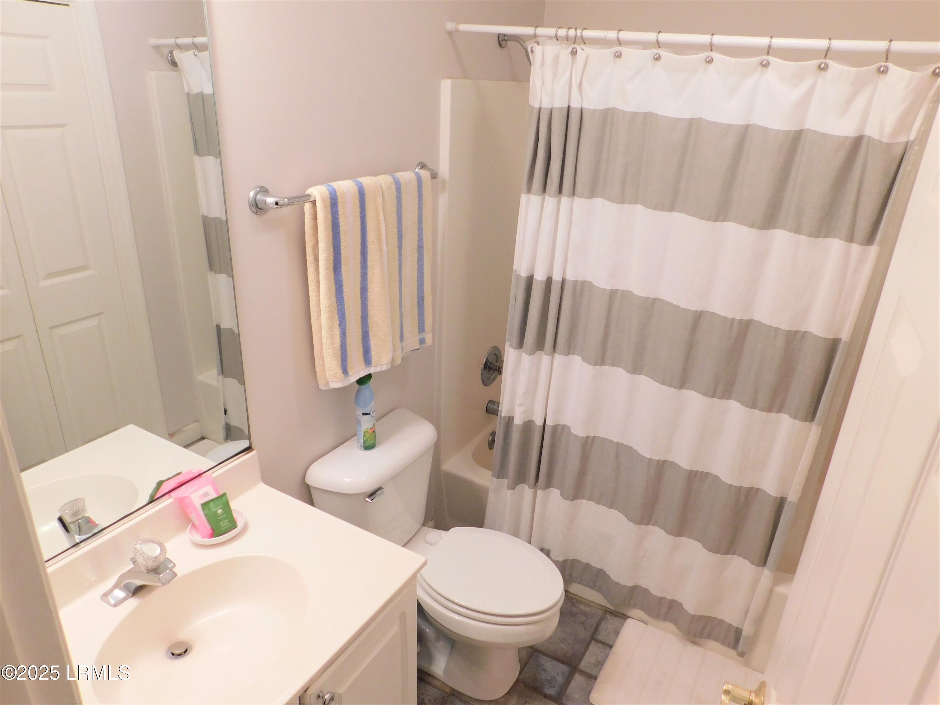 15 Meridian Road Beaufort, SC 29907 - Photo 34 of 47 Bath 2