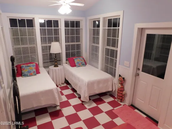 $2,750 | 15 Meridian Road, Beaufort, SC 29907