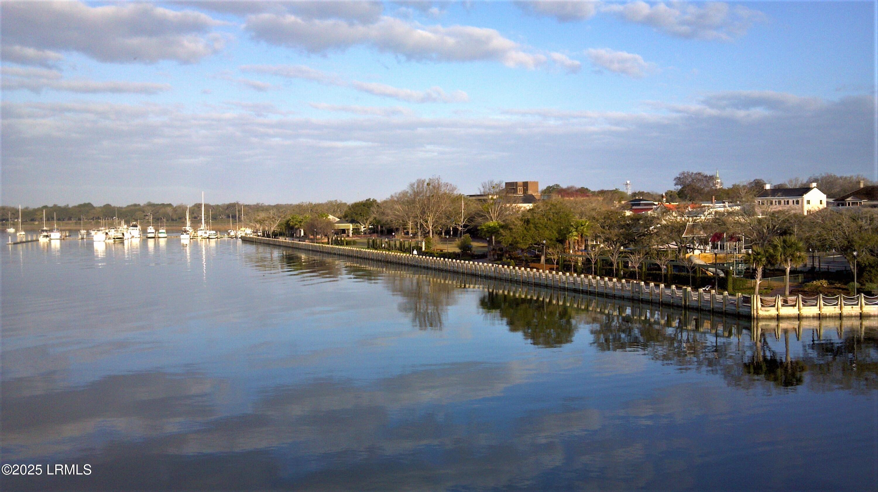 15 Meridian Road Beaufort, SC 29907 - Photo 9 of 47 Beaufort Waterfront