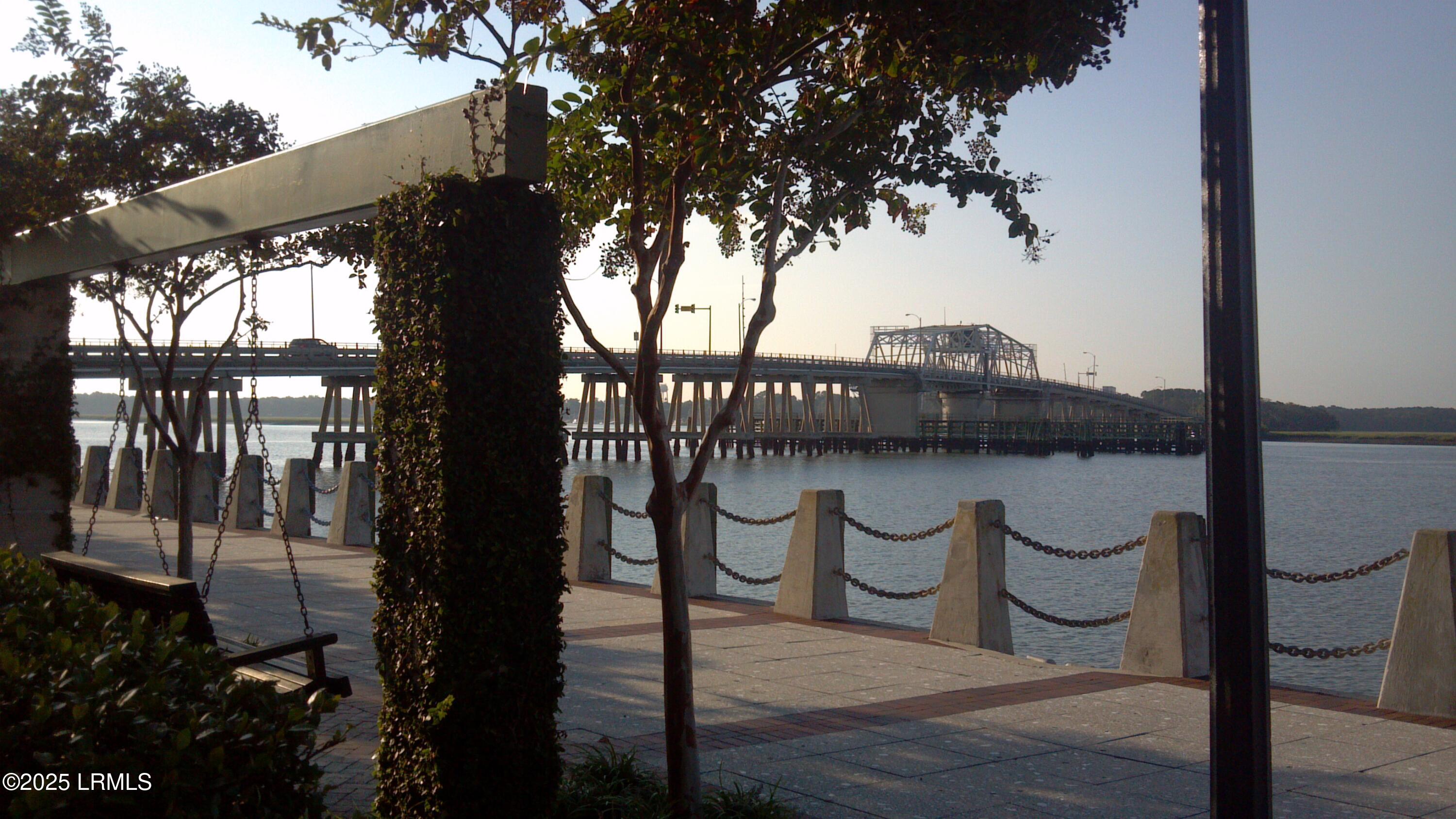 15 Meridian Road Beaufort, SC 29907 - Photo 10 of 47 Beaufort Waterfront Park