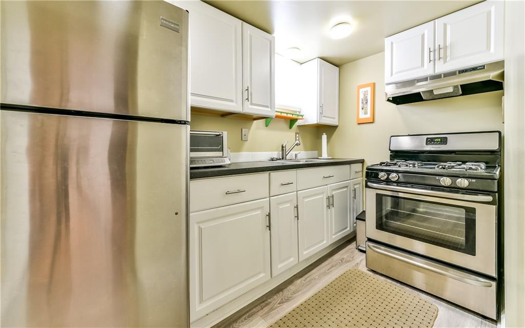 1022 Rothpletz Street Pittsburgh, PA 15212 - Photo 22 of 25 Lower level fully equipped kitchen.