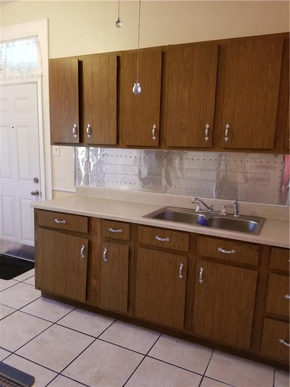 725 Mary Street McKees Rocks, PA 15136 - Photo 11 of 25