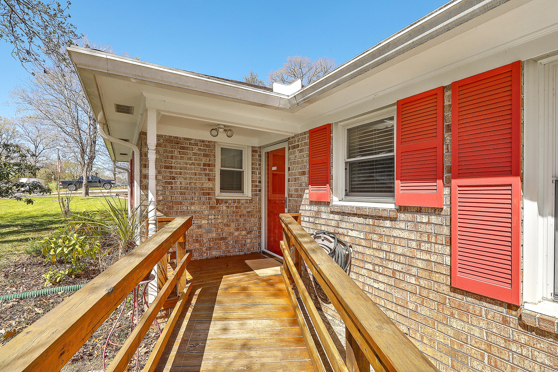 4 Burnt Mills Road Goose Creek, SC 29445 - Photo 5 of 26 Come on in!