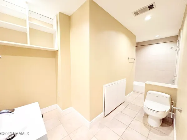 $1,800 | 4441 Burbank Drive, Unit 108, Baton Rouge, LA 70820