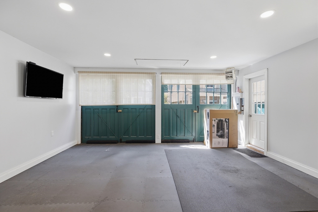 6 Findlay Street Wakefield, MA 01880 - Photo 34 of 40