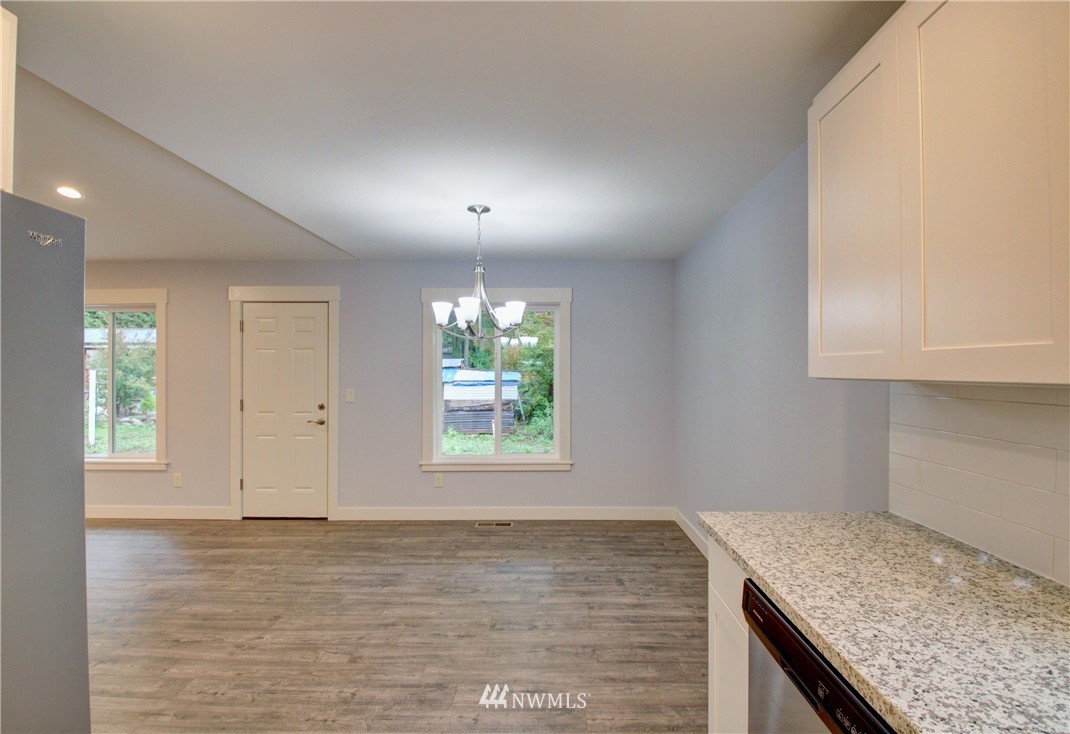 6145 Shamrock Road Maple Falls, WA 98266 - Photo 8 of 32 Gallery Image 8