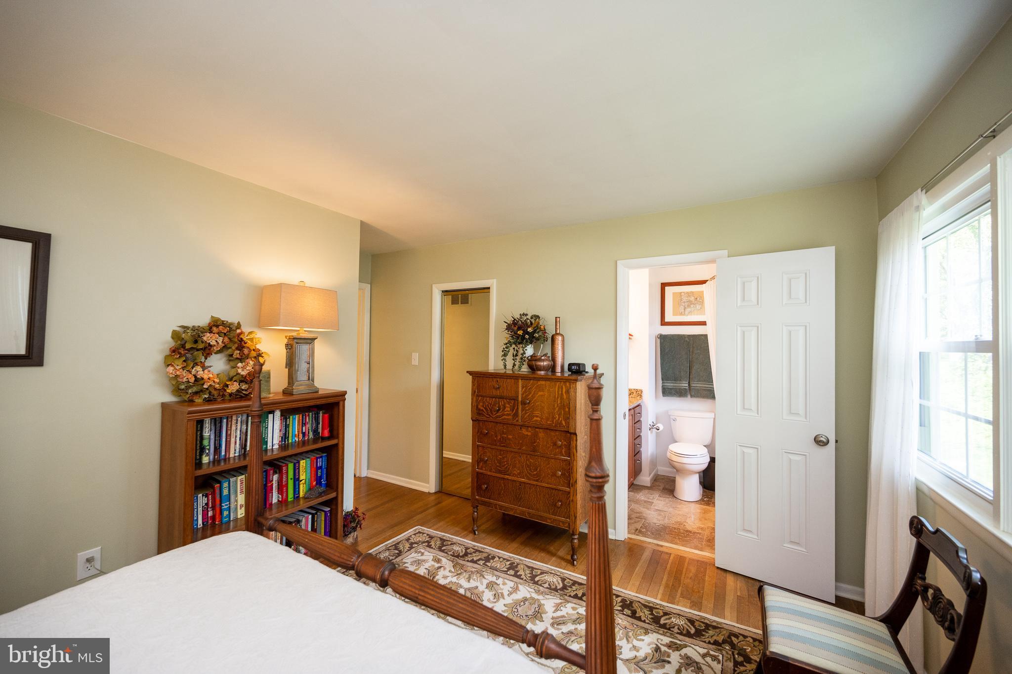 6437 Rives Court Springfield, VA 22150 - Photo 23 of 42 Master bedroom