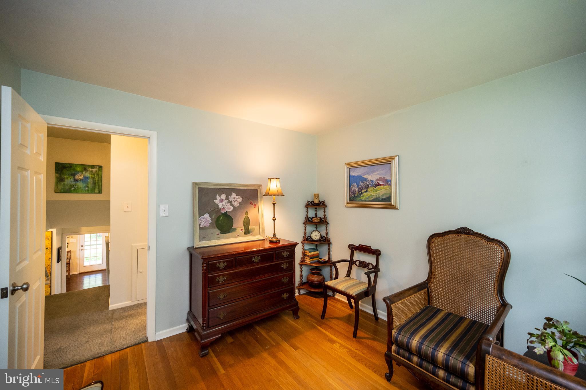6437 Rives Court Springfield, VA 22150 - Photo 29 of 42 2nd Bedroom
