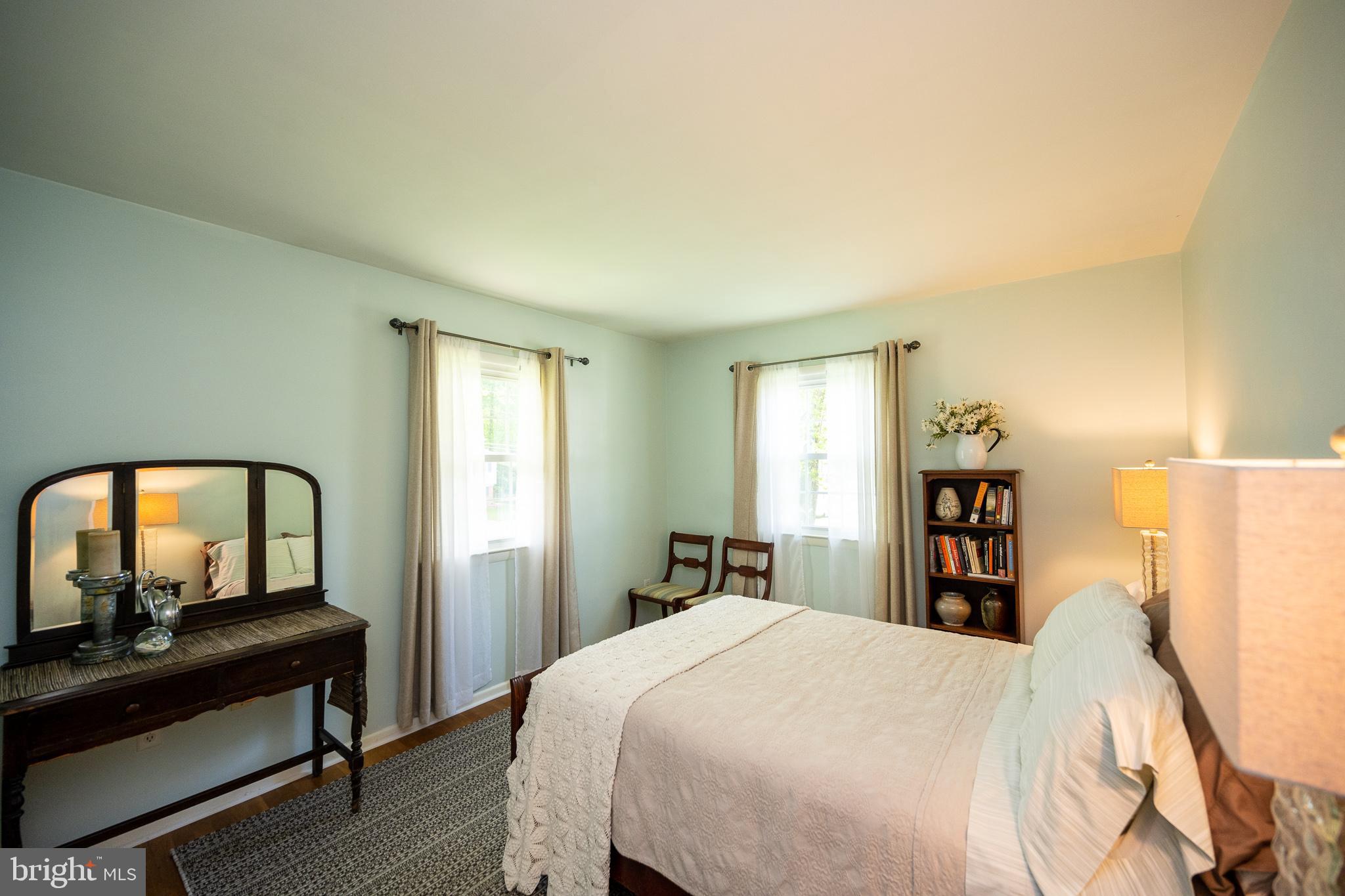 6437 Rives Court Springfield, VA 22150 - Photo 31 of 42 3rd Bedroom