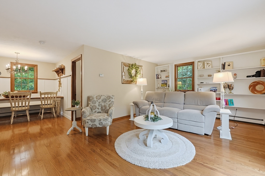 245 Albee Road Uxbridge, MA 01569 - Photo 14 of 42