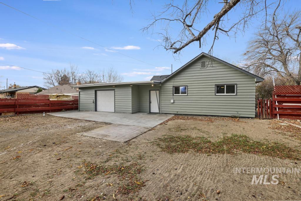 344 Fillmore Street Twin Falls, ID 83301 - Photo 31 of 42 Rear view of house