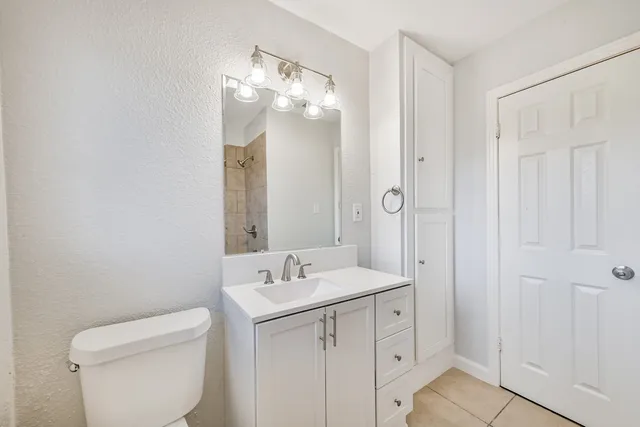 $2,000 | 5855 Beldart Street, Houston, TX 77033