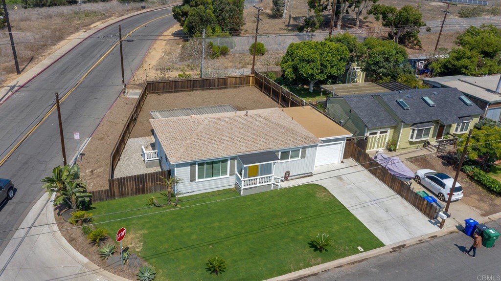 602 Sunset Drive Oceanside, CA 92058 - Photo 2 of 32