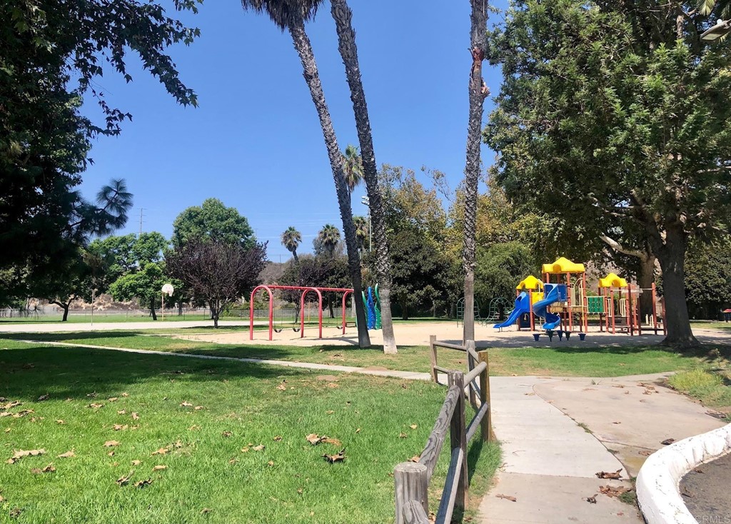 602 Sunset Drive Oceanside, CA 92058 - Photo 30 of 32