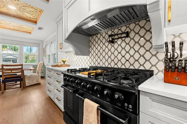 $1,449,000 | 2420 14th Street North, St. Petersburg, FL 33704