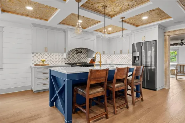 $1,449,000 | 2420 14th Street North, St. Petersburg, FL 33704