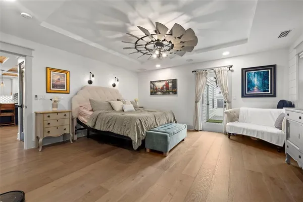 $1,449,000 | 2420 14th Street North, St. Petersburg, FL 33704