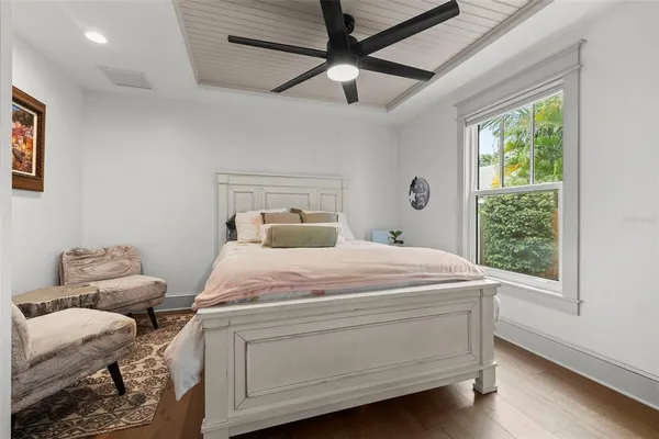 $1,449,000 | 2420 14th Street North, St. Petersburg, FL 33704