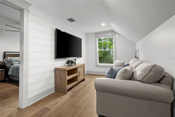 $1,449,000 | 2420 14th Street North, St. Petersburg, FL 33704