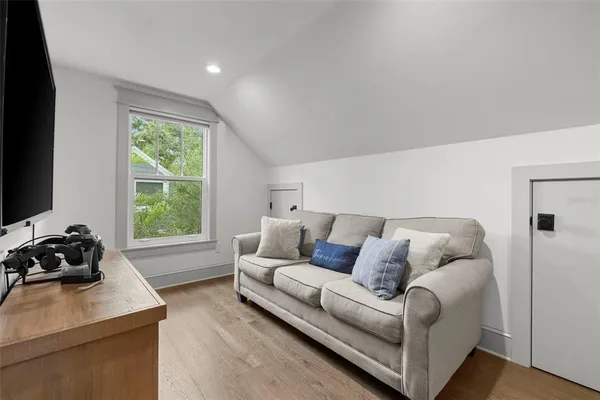 $1,449,000 | 2420 14th Street North, St. Petersburg, FL 33704