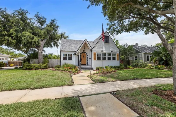 $1,449,000 | 2420 14th Street North, St. Petersburg, FL 33704